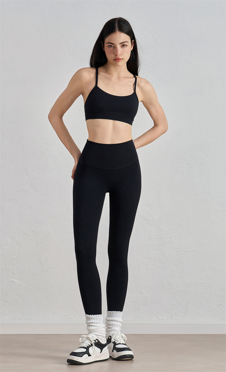 CK41038 Women's High-Waisted Antibacterial Yoga Leggings - 82% Nylon + 18% Spandex, 220gsm, Seamless Design, Pockets for Phone & Essentials, Perfect for Workout, Gym, Yoga & Daily Wear - Image 3